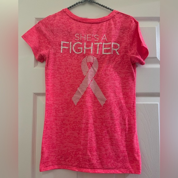 Under armour neon pink heat gear limited edition workout shirt - Picture 2 of 3